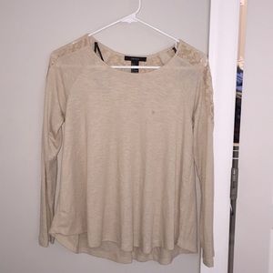 Long sleeve top with lace